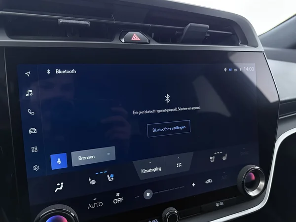 LEXUS RZ (2025) — foto 13 van 33