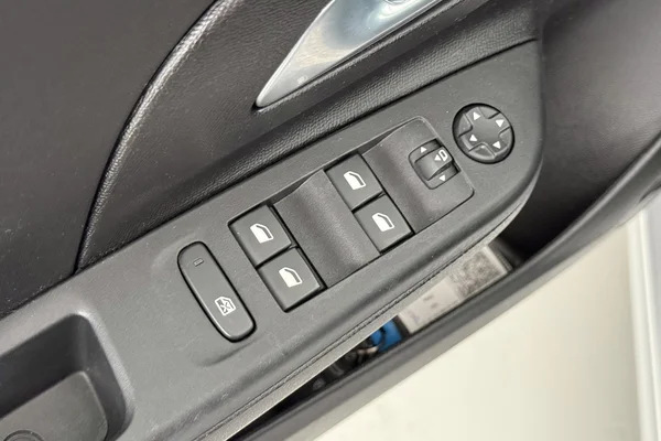 Opel Corsa (2025) — foto 5 van 28