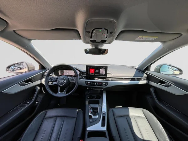 AUDI A4 Avant (2024) — foto 16 van 22