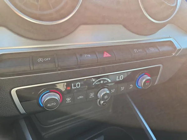 AUDI Q2 (2017) — foto 3 van 20