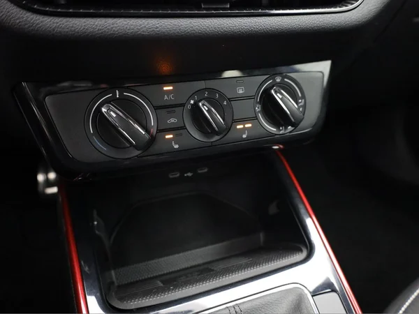 SKODA Fabia (2024) — foto 8 van 19