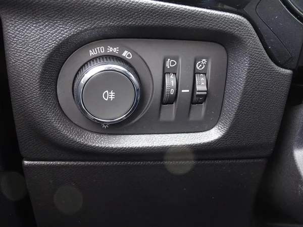 Opel Corsa-e (2023) — foto 19 van 29