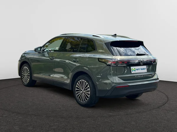 VOLKSWAGEN Tiguan (2025) — foto 9 van 24