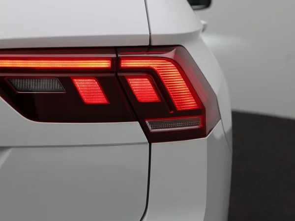 Volkswagen Tiguan (2022) — foto 38 van 45