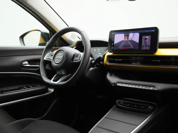 Jeep Avenger (2023) — foto 27 van 39