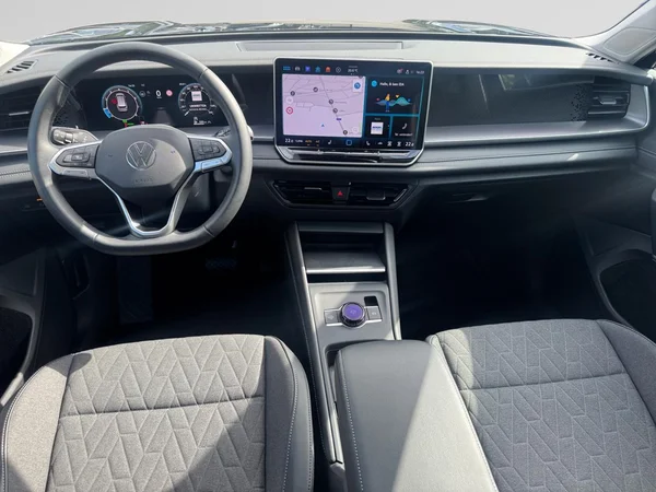 VOLKSWAGEN Tayron (2025) — foto 2 van 24