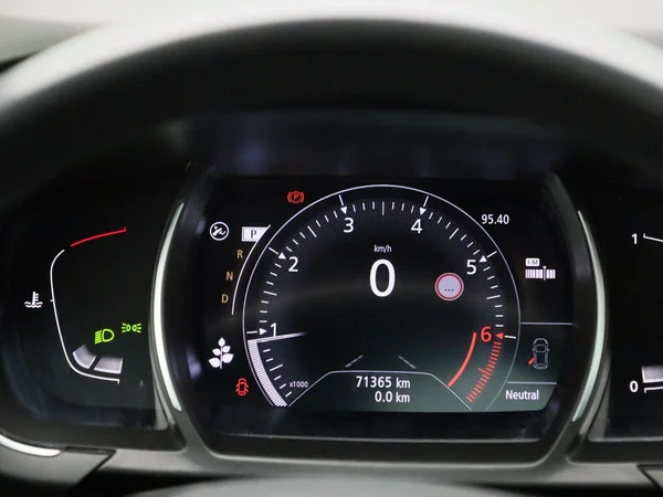 Renault Grand Scénic (2023) — foto 38 van 39