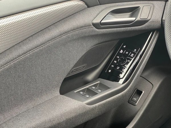 AUDI A6 Avant e-tron (2025) — foto 7 van 23