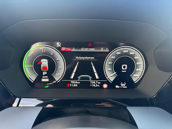 AUDI A3 Allstreet PHEV (2025) — foto 13 van 24
