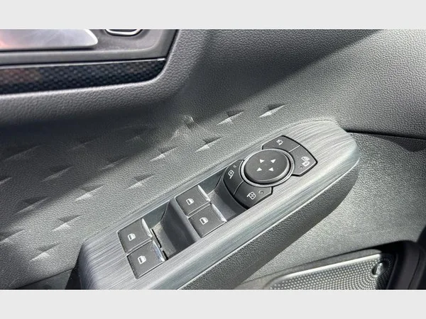 Ford Kuga (2021) — foto 18 van 29