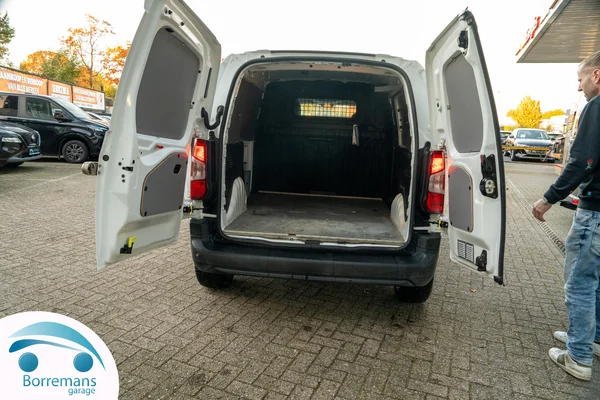 Peugeot Partner (2021) — foto 14 van 22
