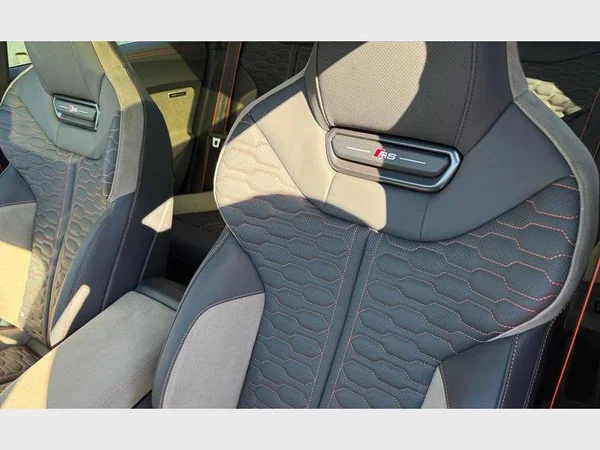 Audi RS 5 Avant PHEV (2026) — foto 18 van 27