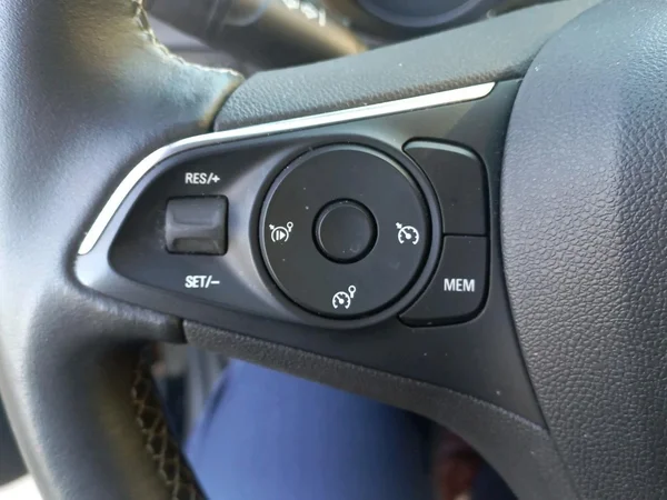 Opel Crossland X (2021) — foto 8 van 22