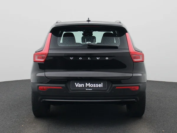 Volvo XC40 (2023) — foto 41 van 45