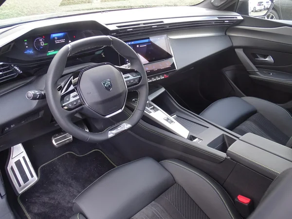 Peugeot 408 (2026) — foto 5 van 32