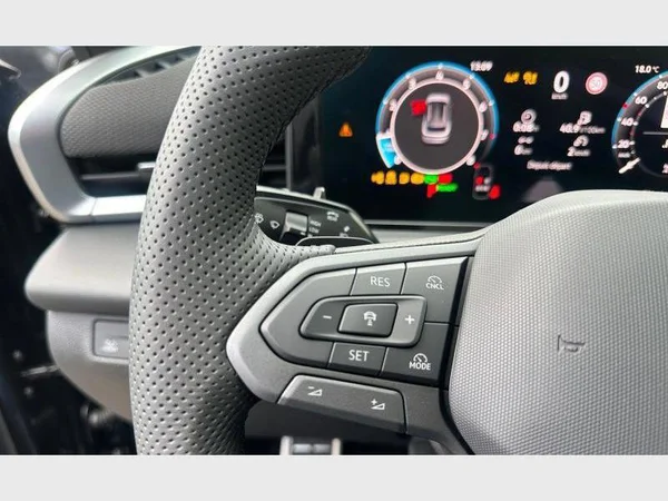 VOLKSWAGEN T-Roc (2026) — foto 6 van 26