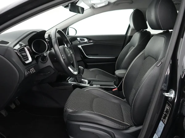 Kia XCeed (2024) — foto 3 van 22
