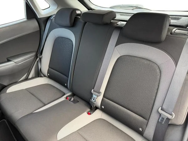 HYUNDAI Kona (2018) — foto 4 van 31