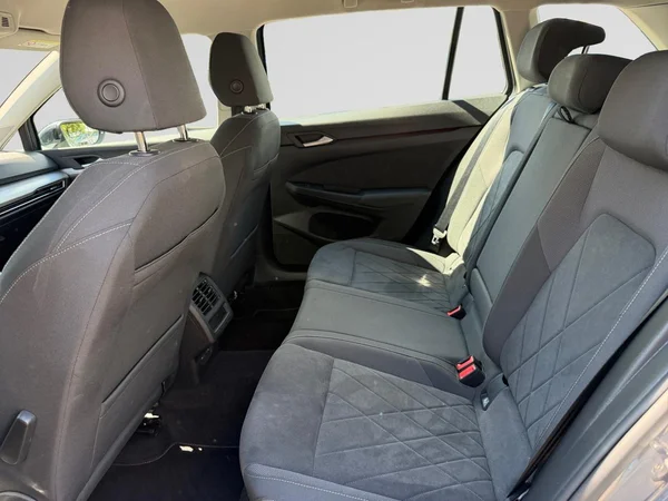 VOLKSWAGEN Golf VIII SW (2024) — foto 10 van 20