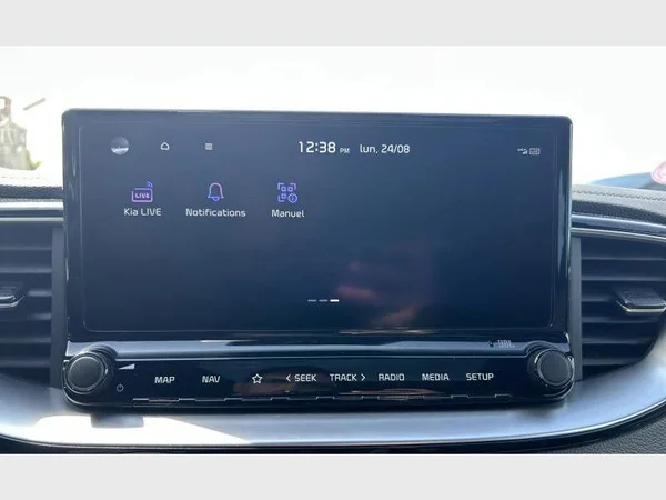 Kia XCEED (2024) — foto 16 van 33