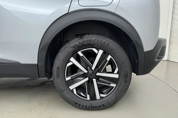 Peugeot 2008 (2025) — foto 13 van 16