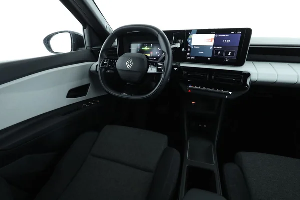 Renault 4 E Tech (2025) — foto 4 van 16