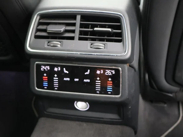 AUDI A6 Avant Dsl (2019) — foto 17 van 29