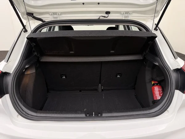 HYUNDAI i20 (2019) — foto 8 van 24