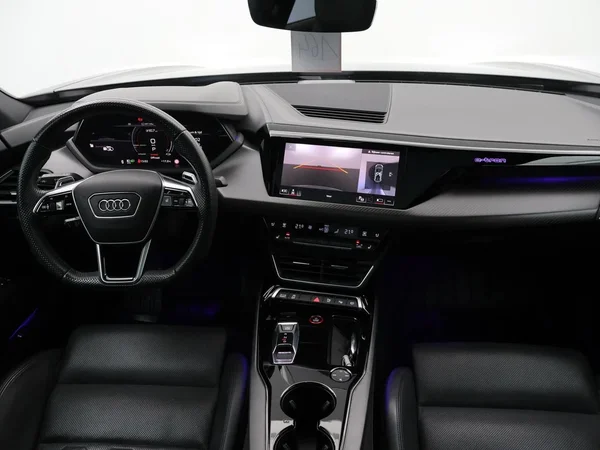 Audi e-tron GT (2022) — foto 5 van 28