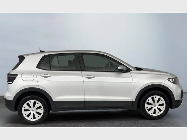 Volkswagen T-Cross (2020) — foto 9 van 15