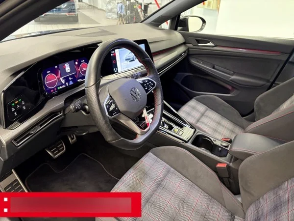 Volkswagen Golf VIII GTI (2023) — foto 15 van 15