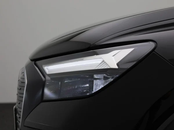 Audi Q4 e-tron (2023) — foto 11 van 43