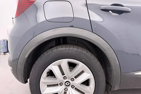 Renault Captur (2021) — foto 25 van 39