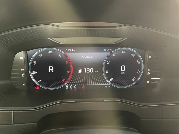 SKODA Superb Combi (2024) — foto 23 van 24
