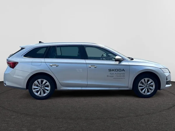 SKODA Octavia Combi (2025) — foto 21 van 24