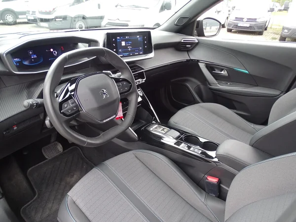 Peugeot 2008 (2023) — foto 4 van 27