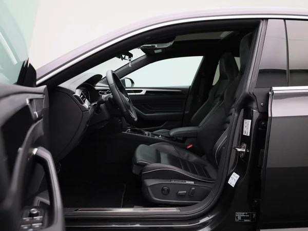Volkswagen Arteon (2023) — foto 49 van 49