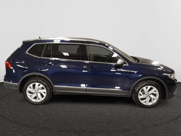 VOLKSWAGEN Tiguan Allspace Dsl (2023) — foto 19 van 22