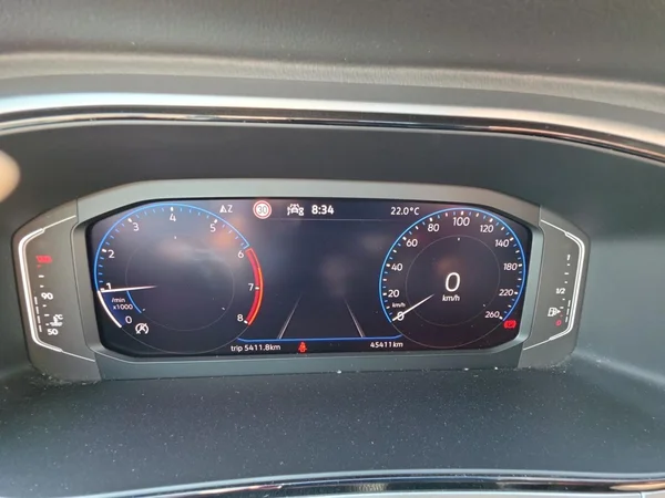 VOLKSWAGEN T-Roc (2023) — foto 6 van 24