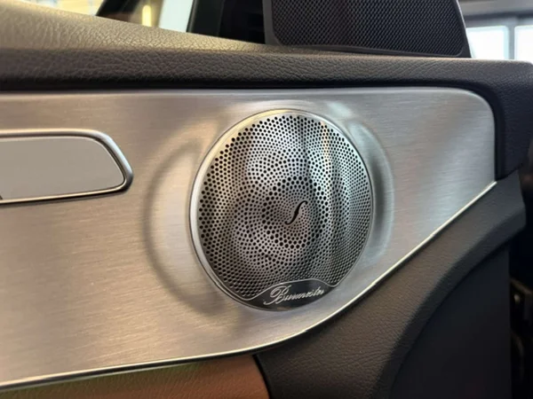 Mercedes-Benz C-Klasse (2020) — foto 16 van 24