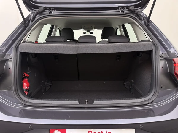 VOLKSWAGEN Polo (2022) — foto 8 van 27