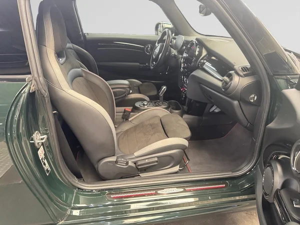 MINI Mini (F56 LCI II) (2022) — foto 13 van 20