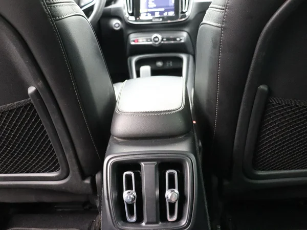 Volvo XC40 (2022) — foto 9 van 24