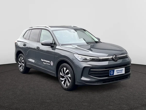 VOLKSWAGEN Tiguan (2025) — foto 17 van 24