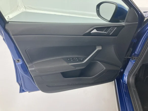 VOLKSWAGEN Taigo (2022) — foto 27 van 36