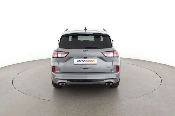 Ford Kuga (2021) — foto 11 van 16
