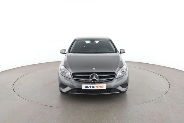 Mercedes-Benz A-Klasse (2015) — foto 15 van 16