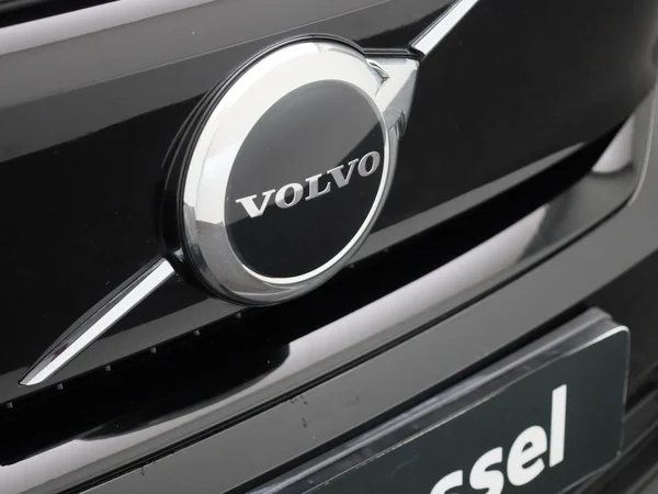 Volvo XC40 (2023) — foto 25 van 39