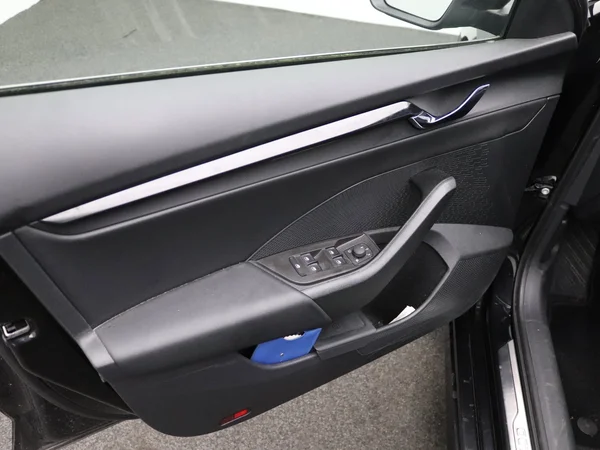 SKODA Octavia Combi (2023) — foto 6 van 18