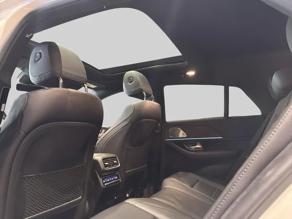 Mercedes-Benz GLE (2022) — foto 8 van 23